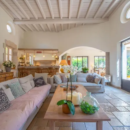 Villa Glamira By The Pearls Collection
